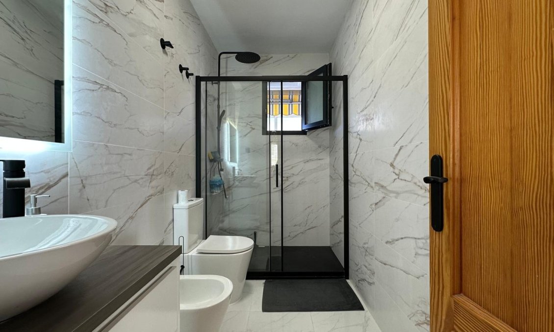 Revente - Appartement -
Torrevieja - Centro