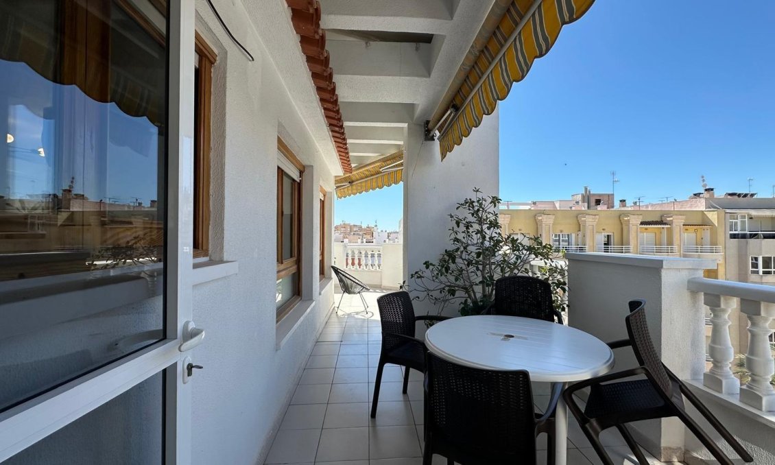 Revente - Appartement -
Torrevieja - Centro