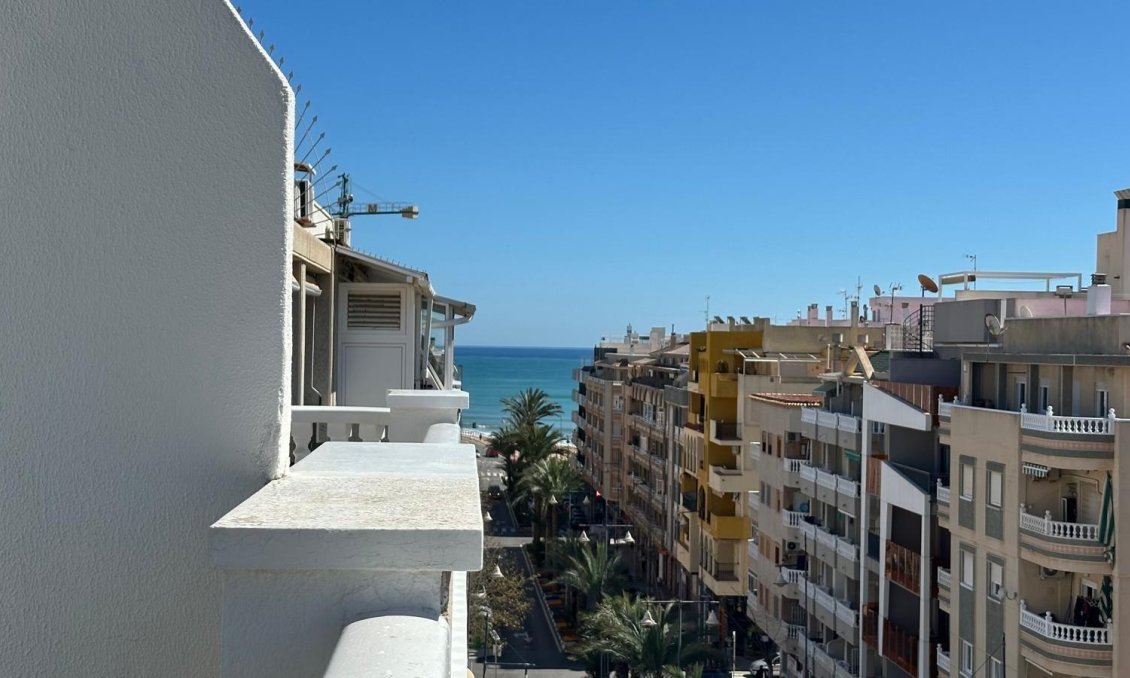 Revente - Appartement -
Torrevieja - Centro