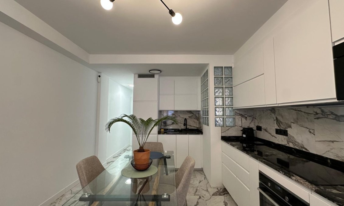 Revente - Appartement -
Torrevieja - Playa del Cura