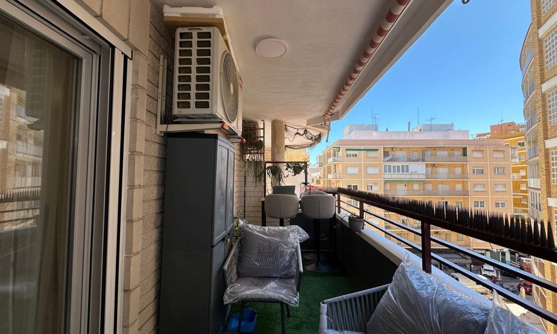 Revente - Appartement -
Torrevieja - Playa del Cura