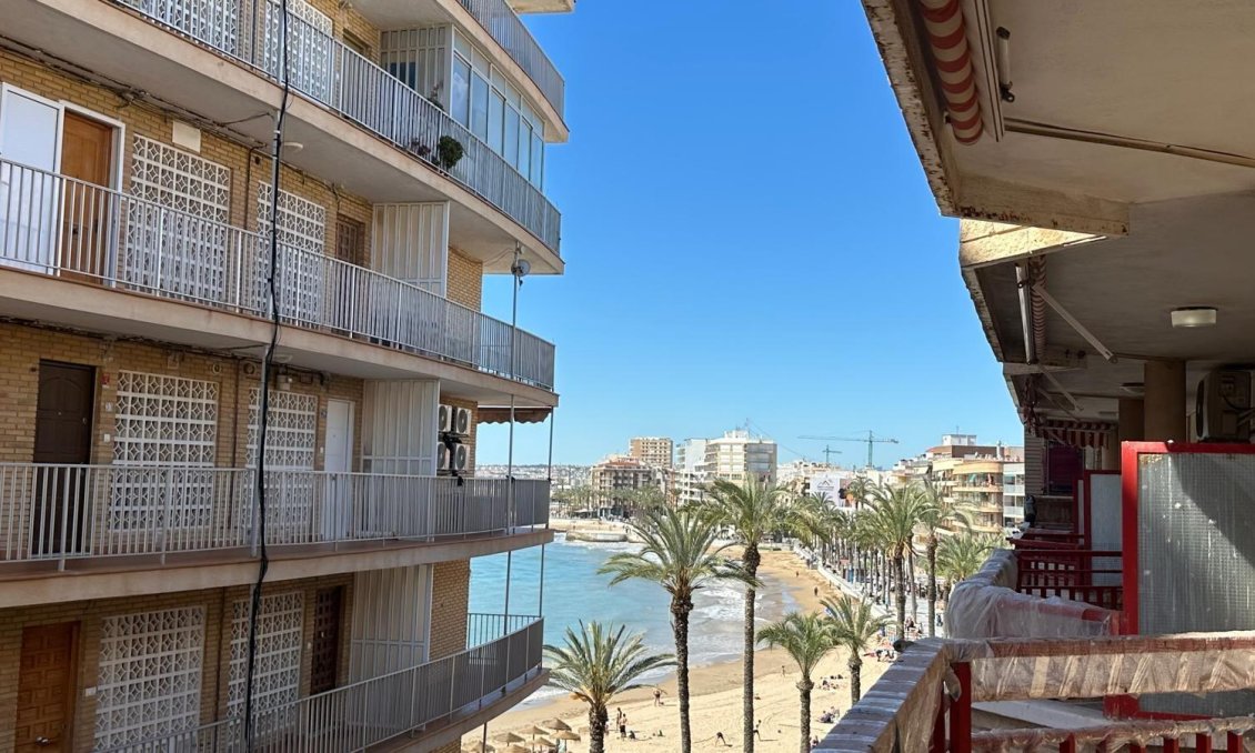 Revente - Appartement -
Torrevieja - Playa del Cura