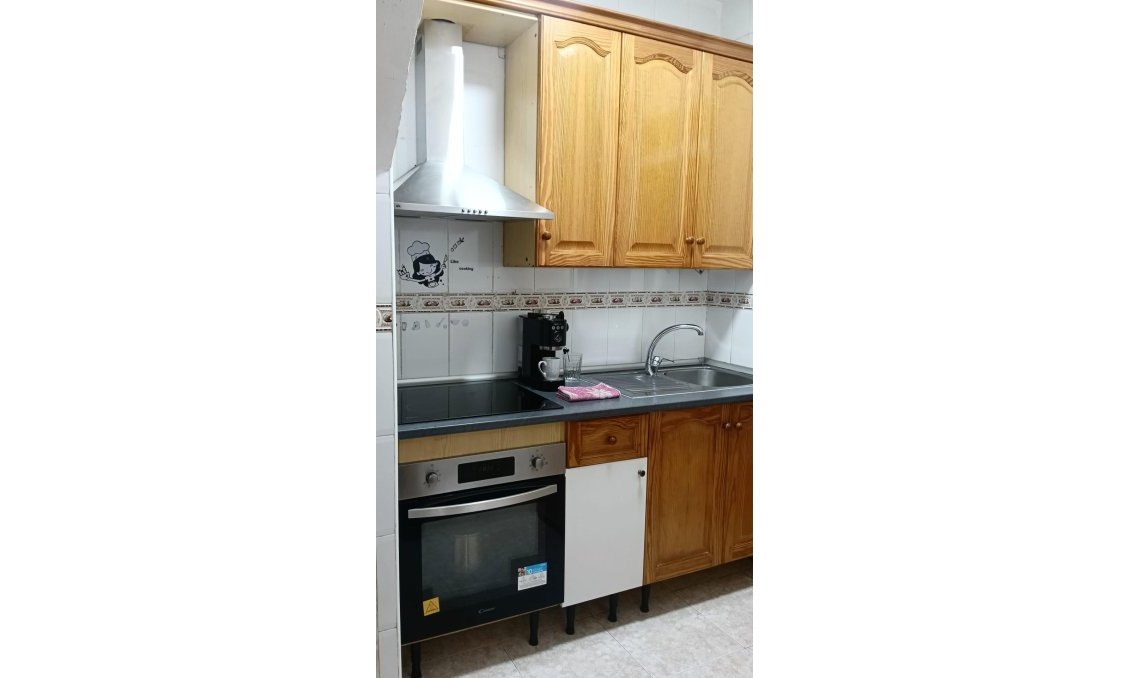 Használt Ingatlanok - Sorház -
Torrevieja - Torretas