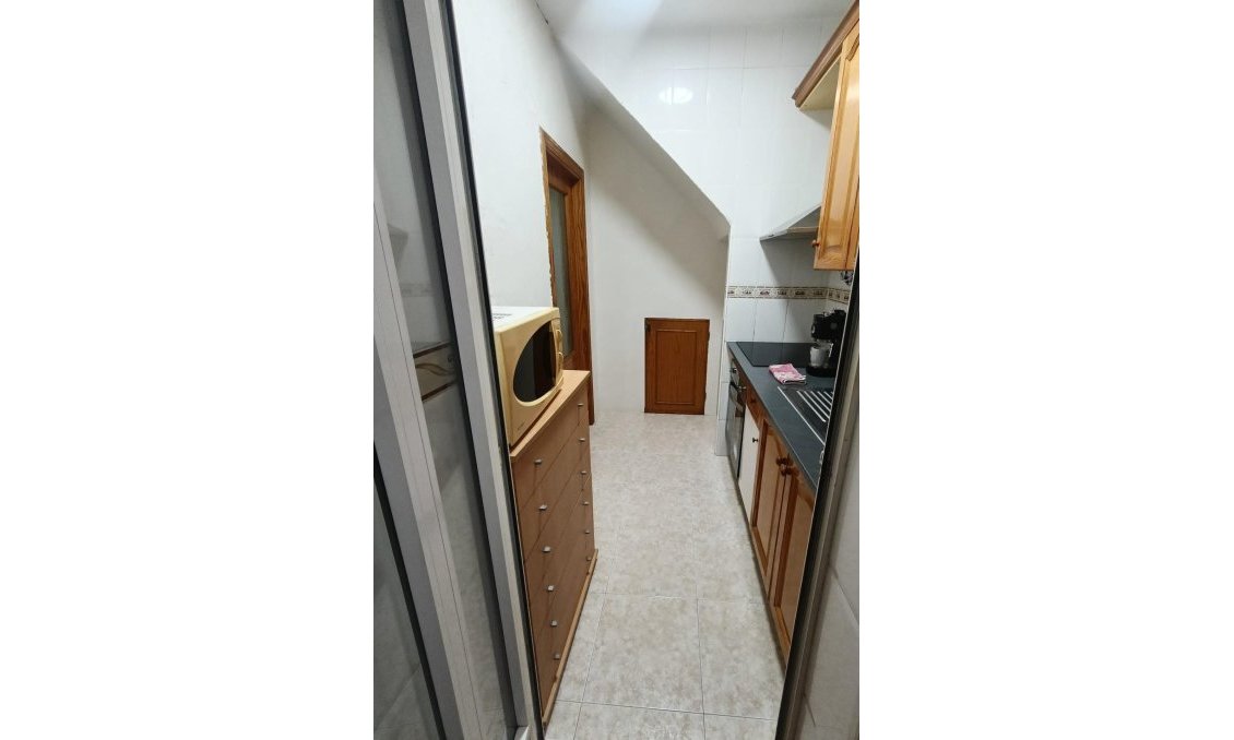 Használt Ingatlanok - Sorház -
Torrevieja - Torretas