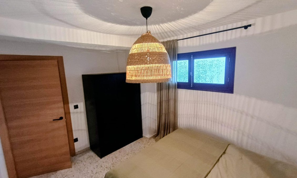 Resale - Apartment -
Guardamar del Segura - Urbanizaciones