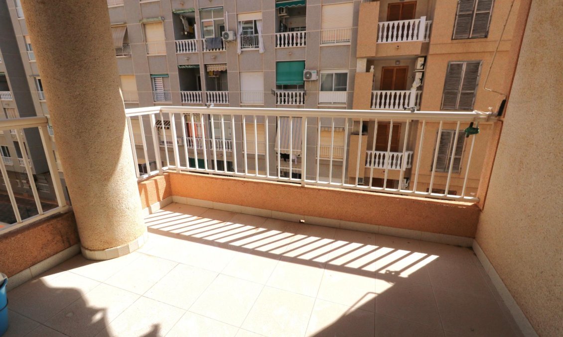 Revente - Appartement -
Torrevieja - Acequion