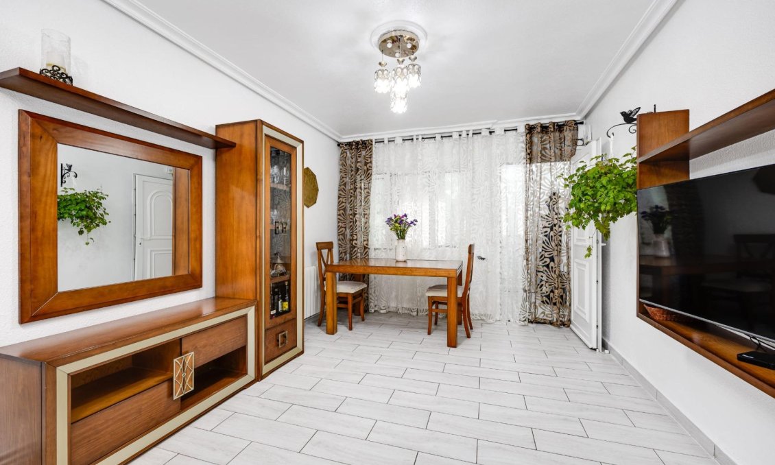 Wiederverkauf - Town House -
Torrevieja - Calas Blanca