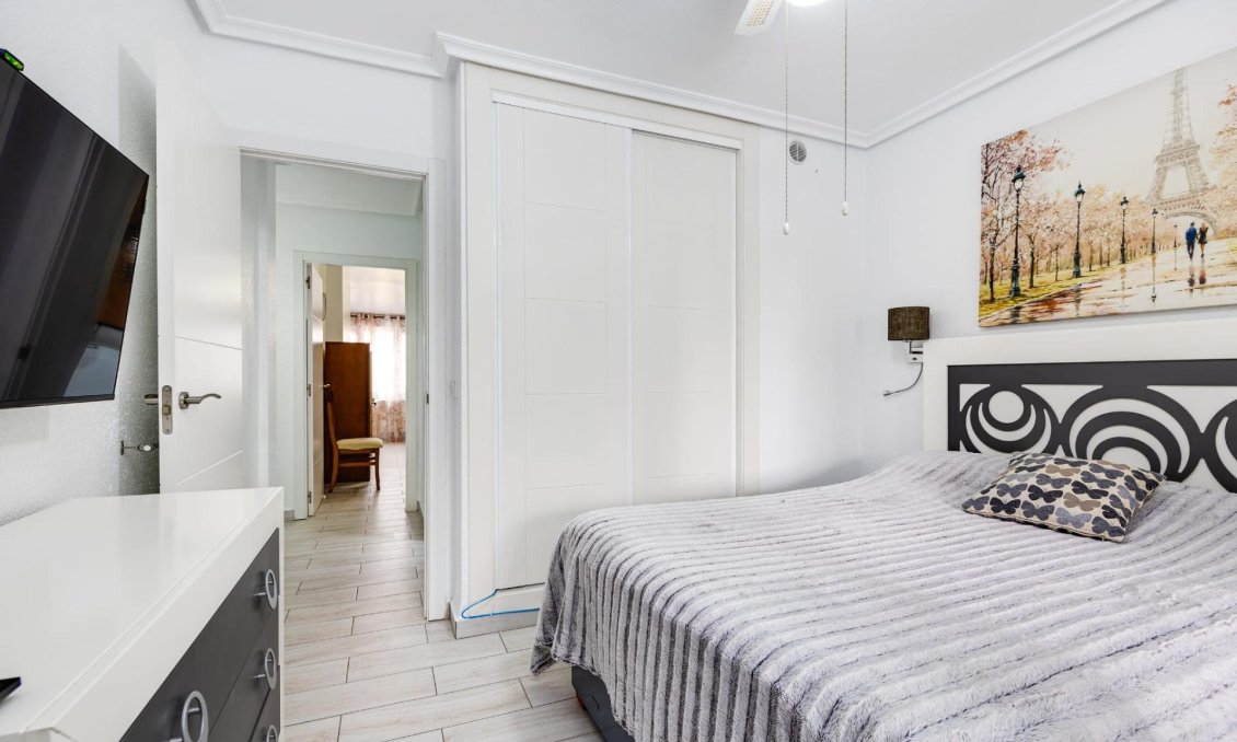 Wiederverkauf - Town House -
Torrevieja - Calas Blanca