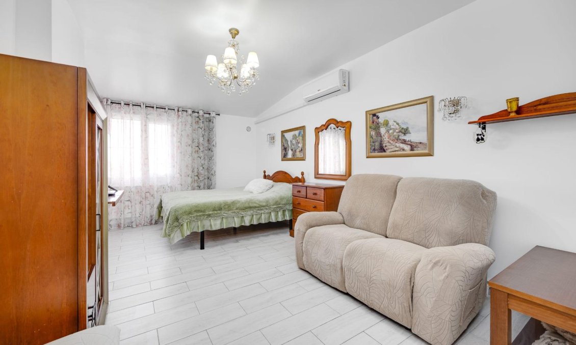 Wiederverkauf - Town House -
Torrevieja - Calas Blanca