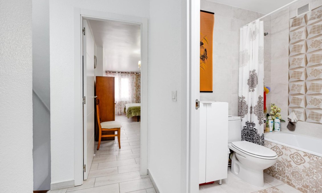 Wiederverkauf - Town House -
Torrevieja - Calas Blanca