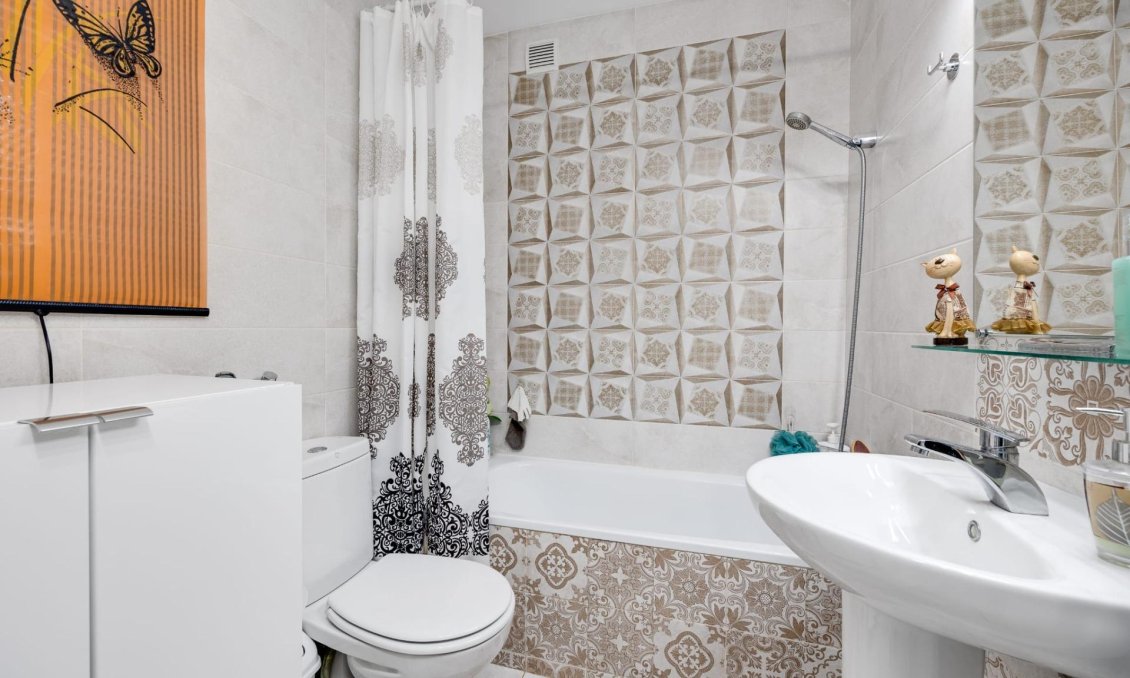 Wiederverkauf - Town House -
Torrevieja - Calas Blanca