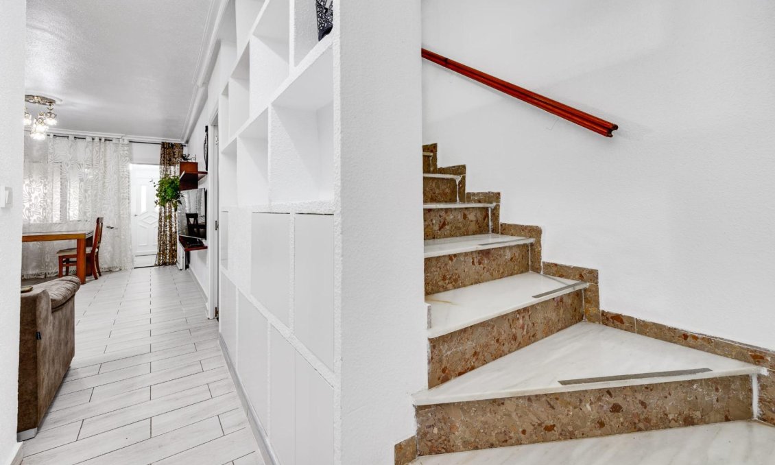 Wiederverkauf - Town House -
Torrevieja - Calas Blanca