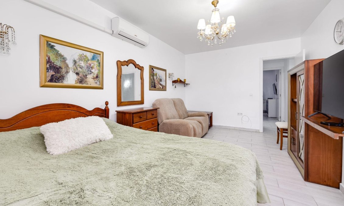 Wiederverkauf - Town House -
Torrevieja - Calas Blanca
