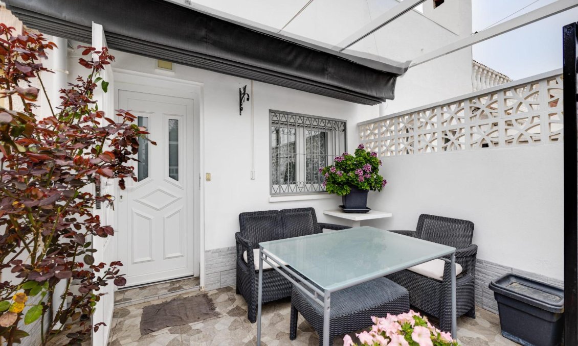 Wiederverkauf - Town House -
Torrevieja - Calas Blanca