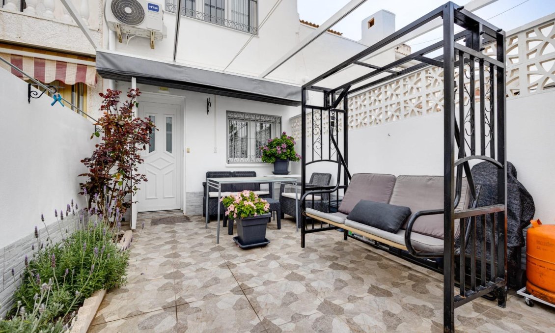 Wiederverkauf - Town House -
Torrevieja - Calas Blanca