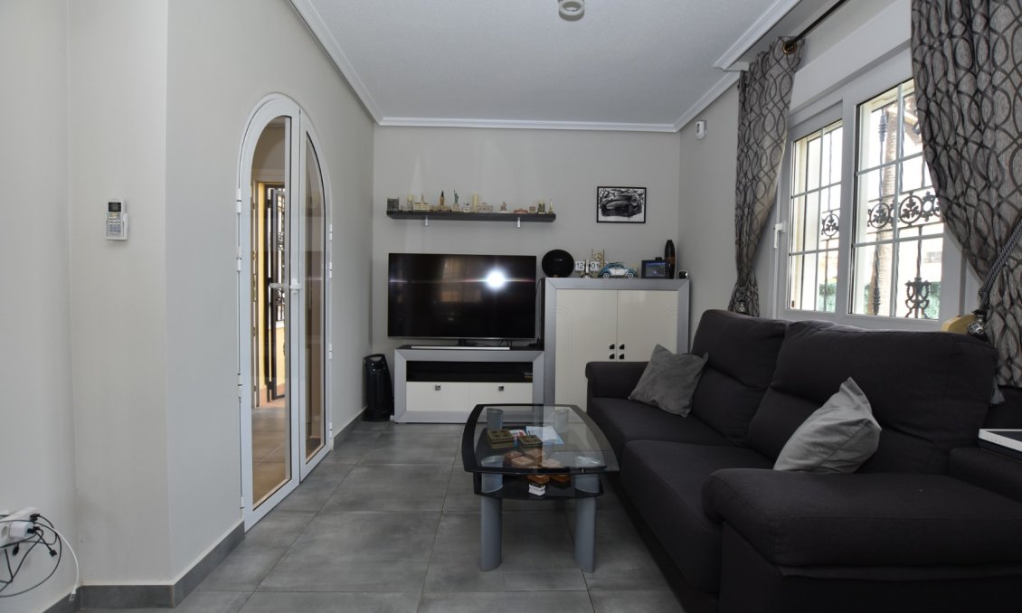 Wiederverkauf - Villa -
Orihuela Costa - Costa Blanca