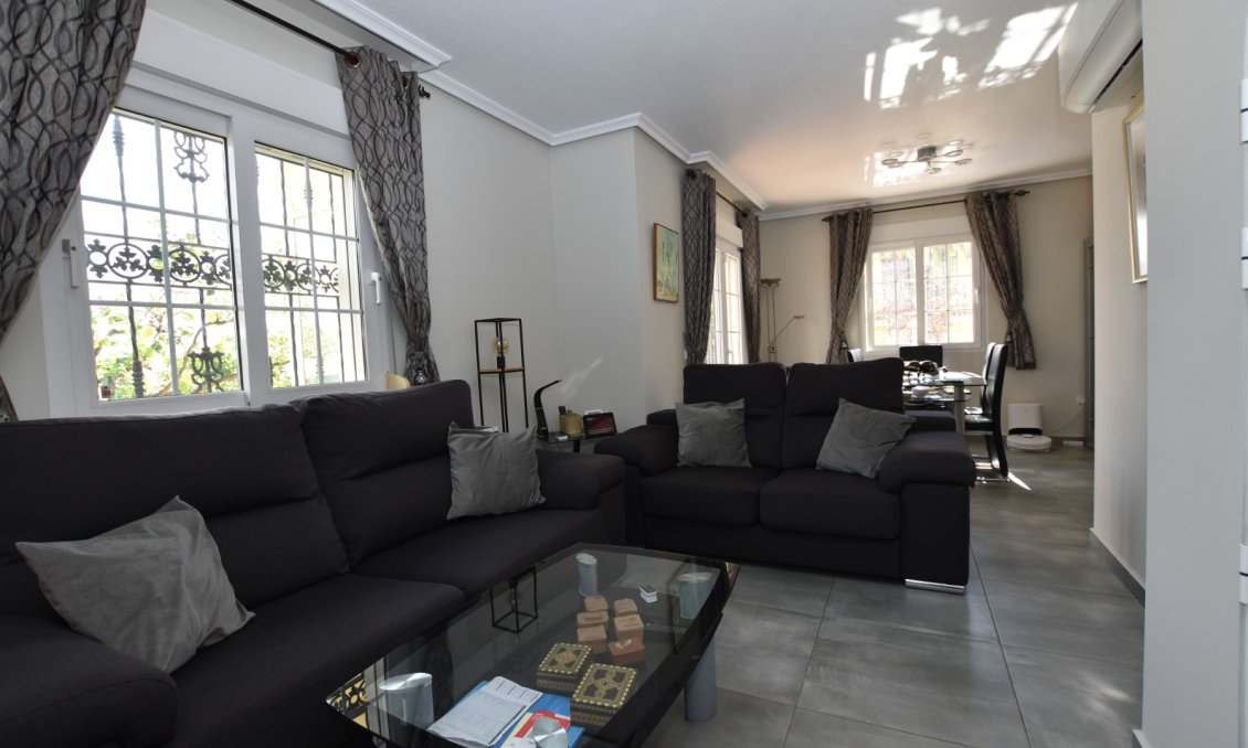 Wiederverkauf - Villa -
Orihuela Costa - Costa Blanca