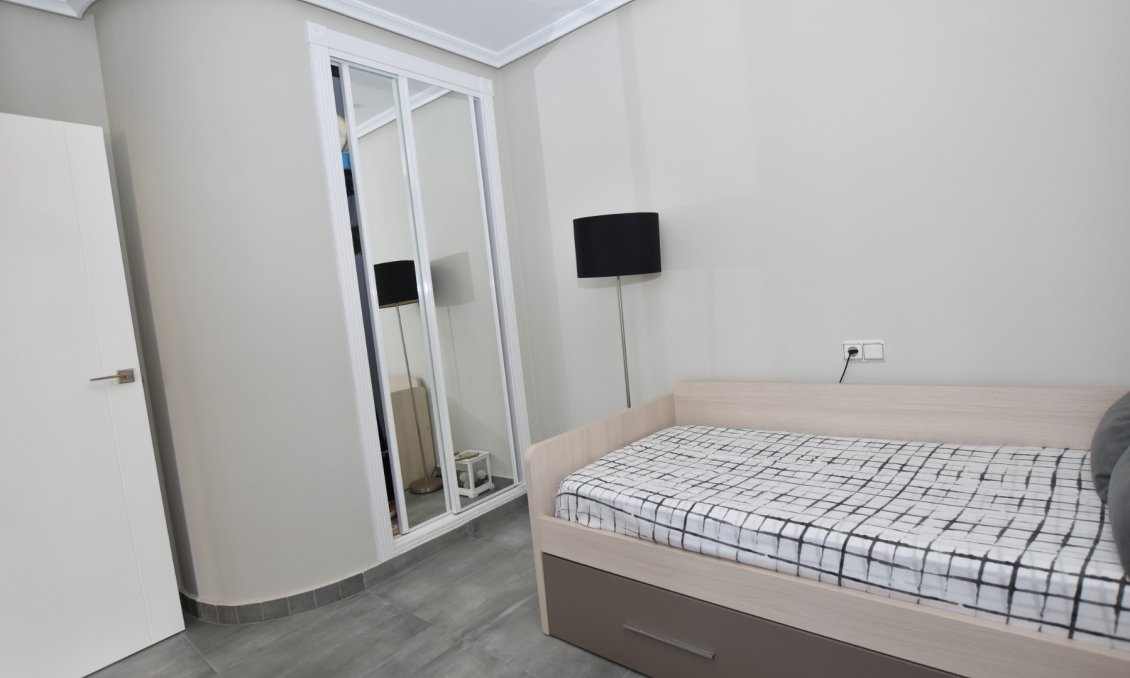 Wiederverkauf - Villa -
Orihuela Costa - Costa Blanca