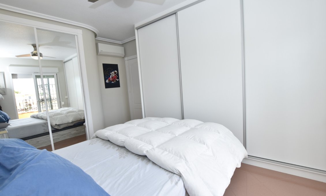 Wiederverkauf - Villa -
Orihuela Costa - Costa Blanca