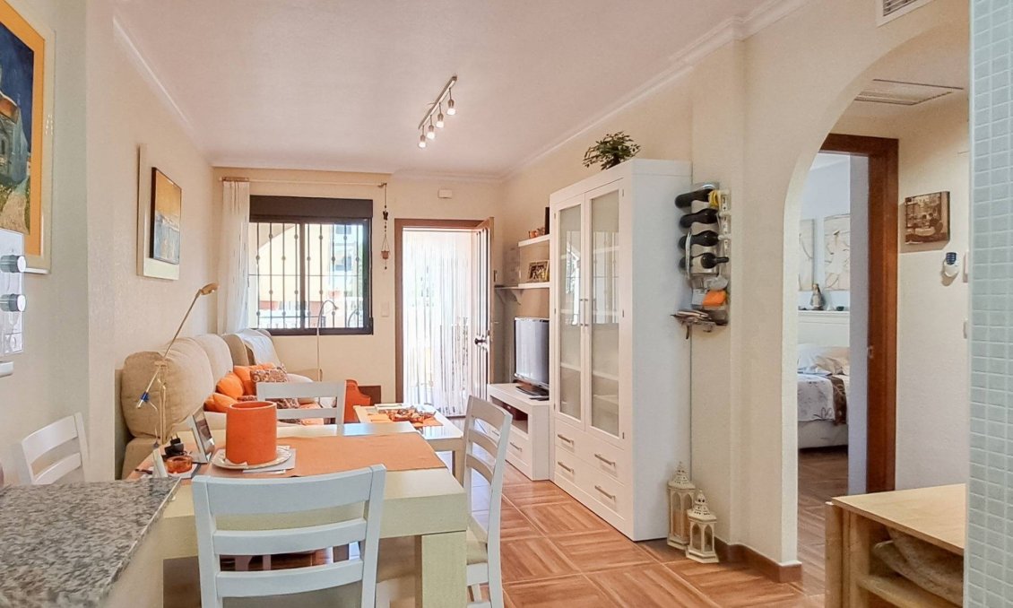 Revente - Appartement -
Torrevieja - Parque Acuático - Sector 25