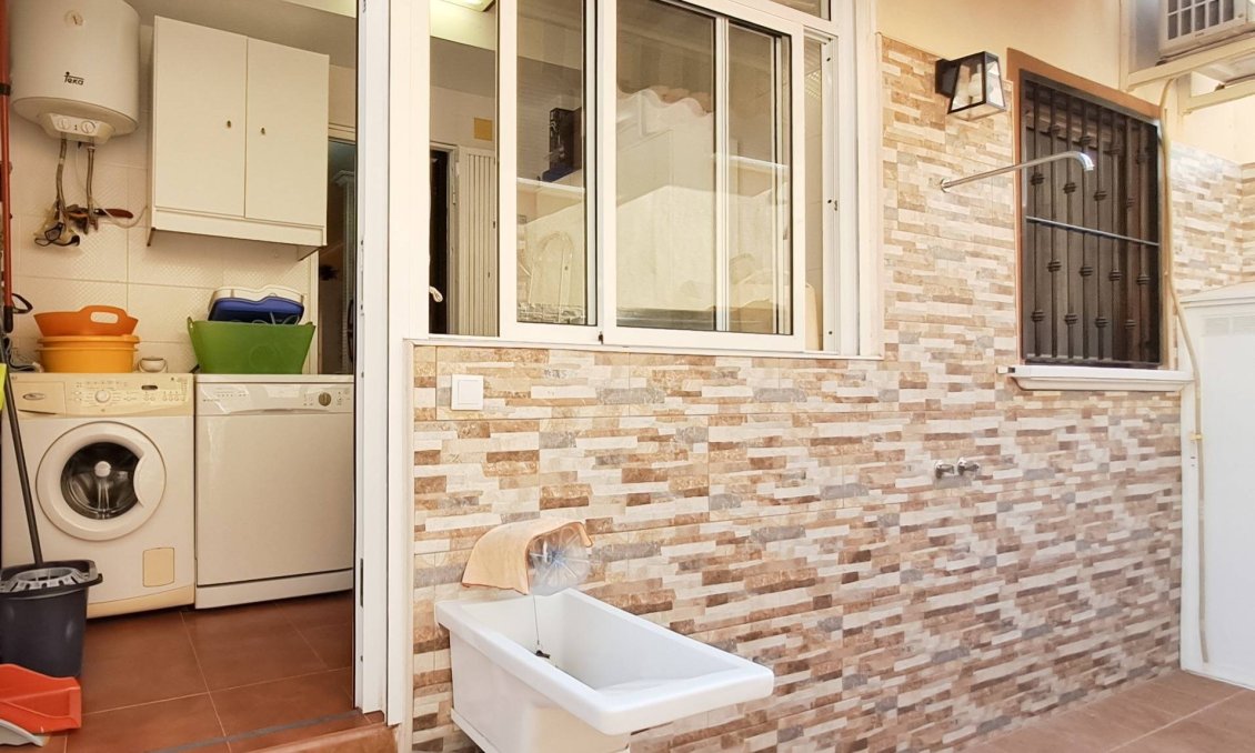 Revente - Appartement -
Torrevieja - Parque Acuático - Sector 25