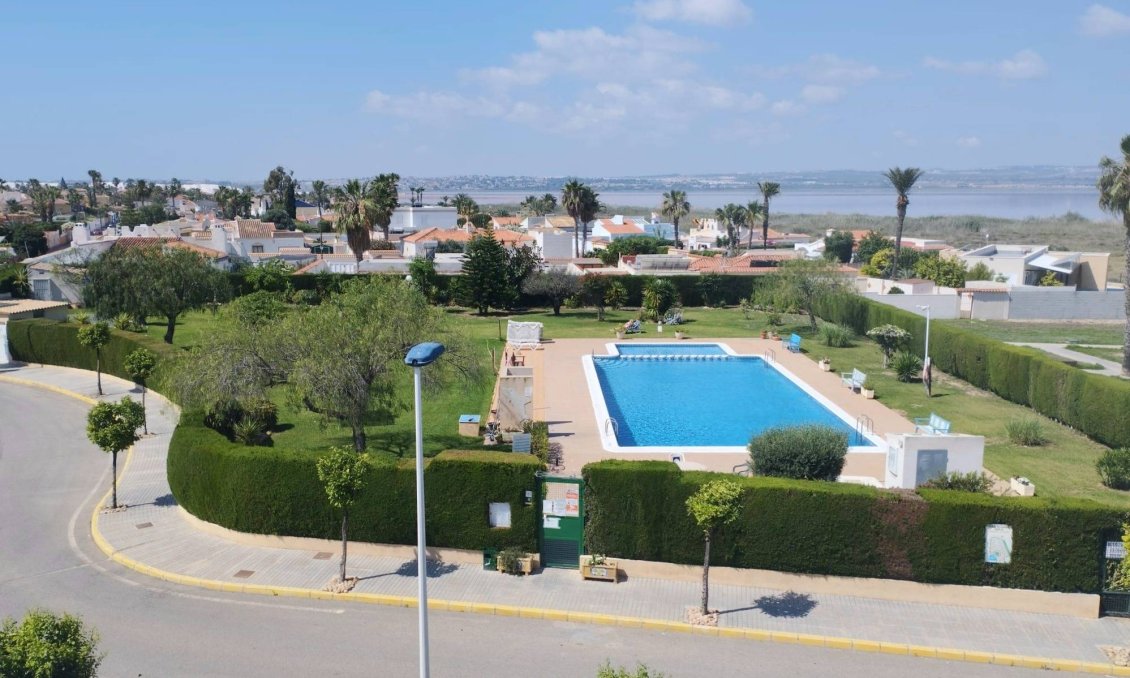 Segunda mano - Villa -
Torrevieja - La Siesta - El Salado - Torreta