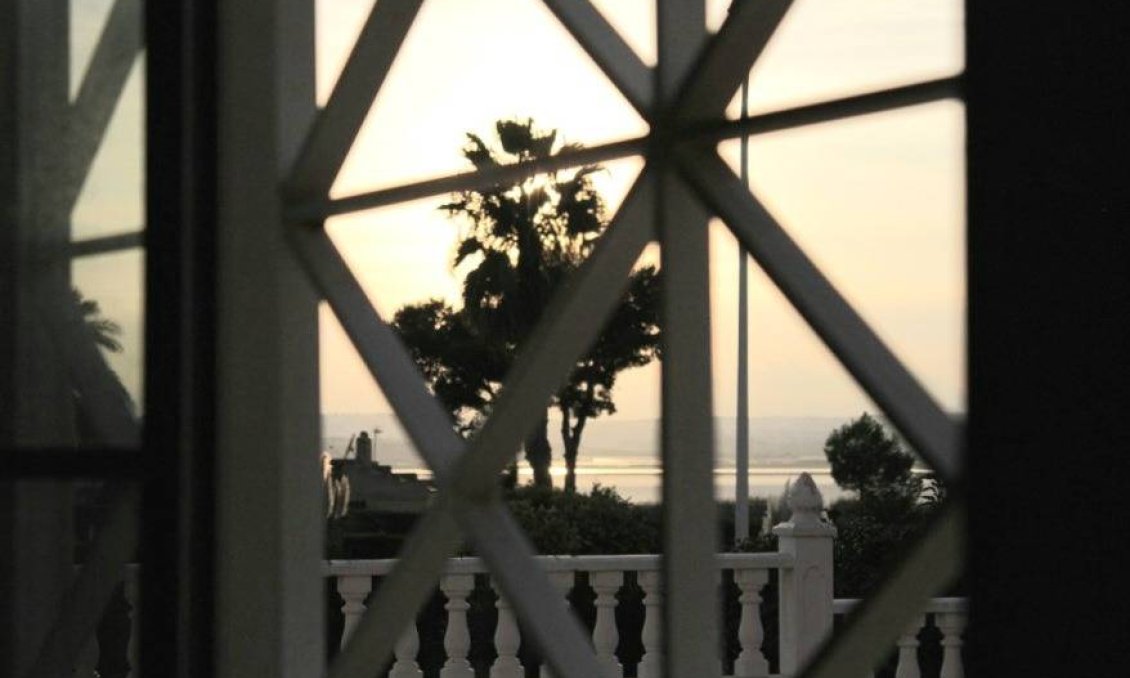 Segunda mano - Villa -
Torrevieja - La Siesta - El Salado - Torreta