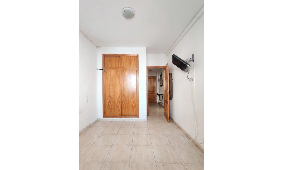 Használt Ingatlanok - Tetőtéri lakás -
Torrevieja - Costa Blanca