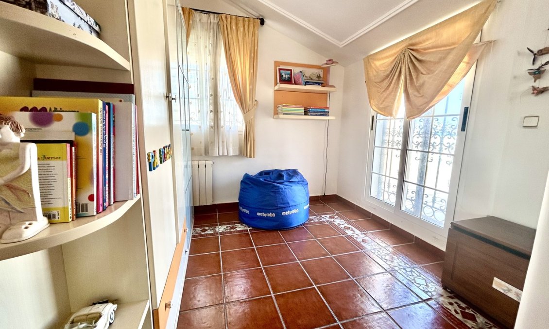 Használt Ingatlanok - Villa -
La Mata - Costa Blanca