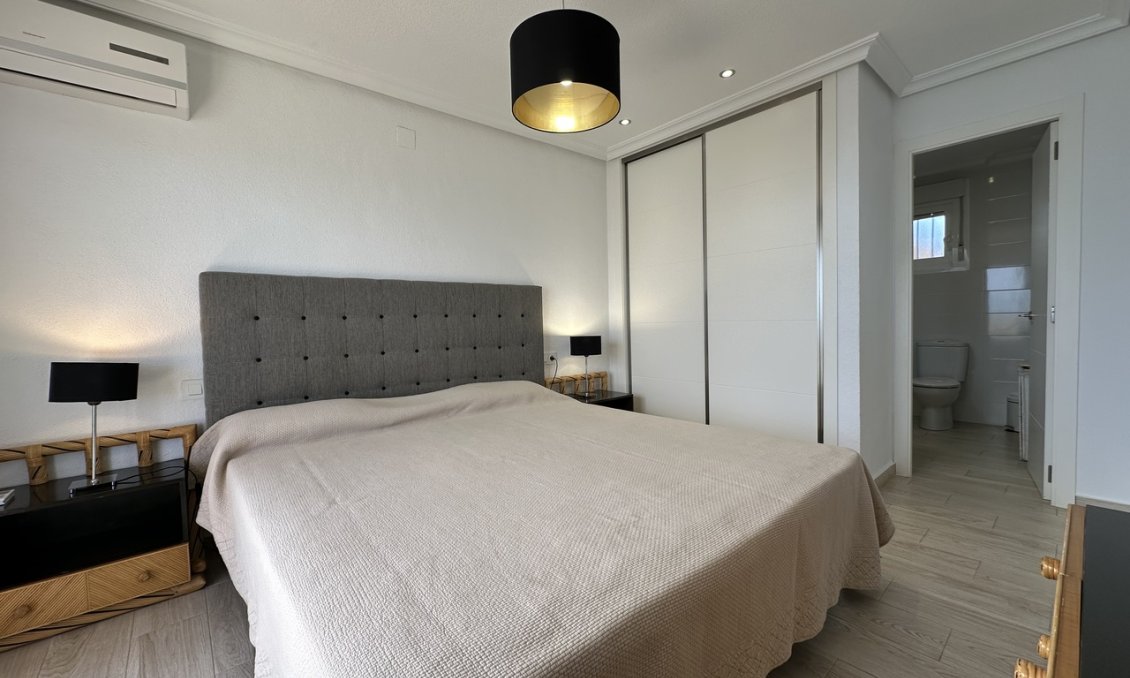 Segunda mano - Apartamento -
Mil Palmeras - Costa Blanca