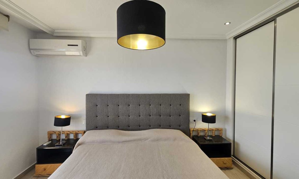 Segunda mano - Apartamento -
Mil Palmeras - Costa Blanca