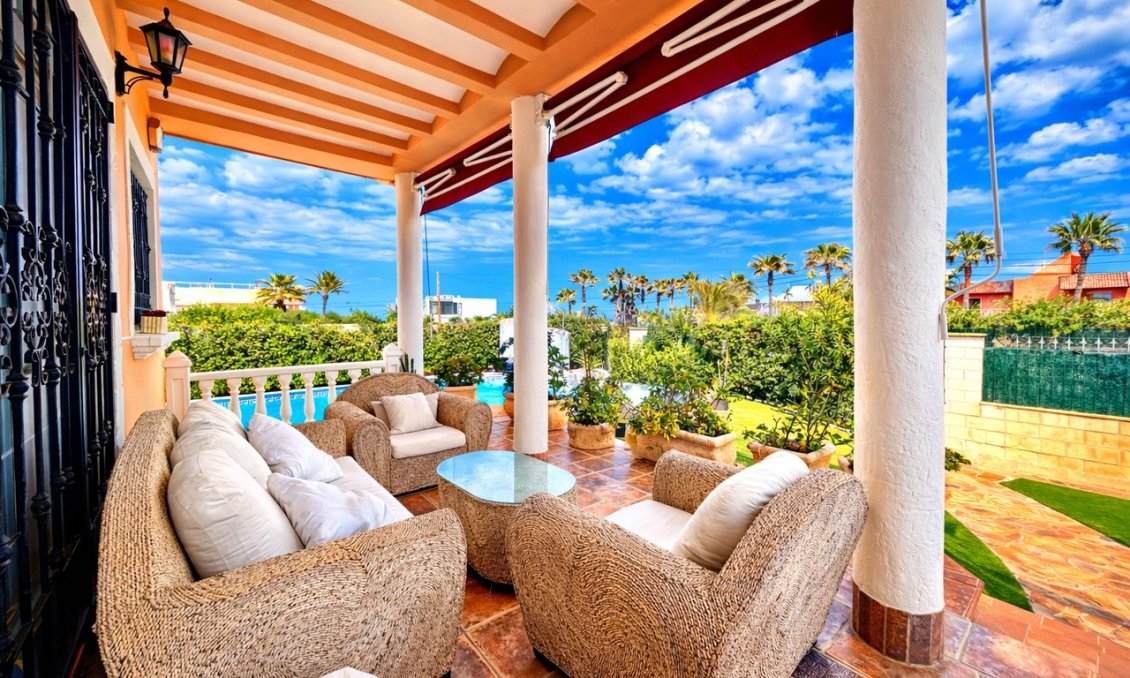 Használt Ingatlanok - Villa -
La Mata - Costa Blanca