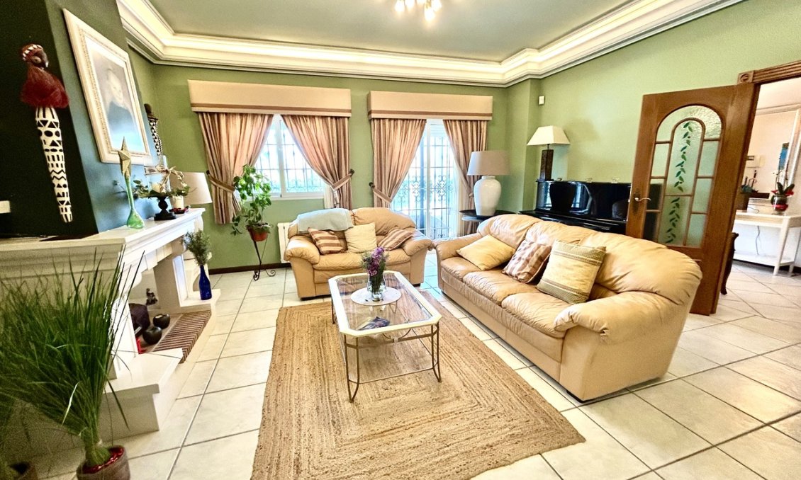 Használt Ingatlanok - Villa -
La Mata - Costa Blanca