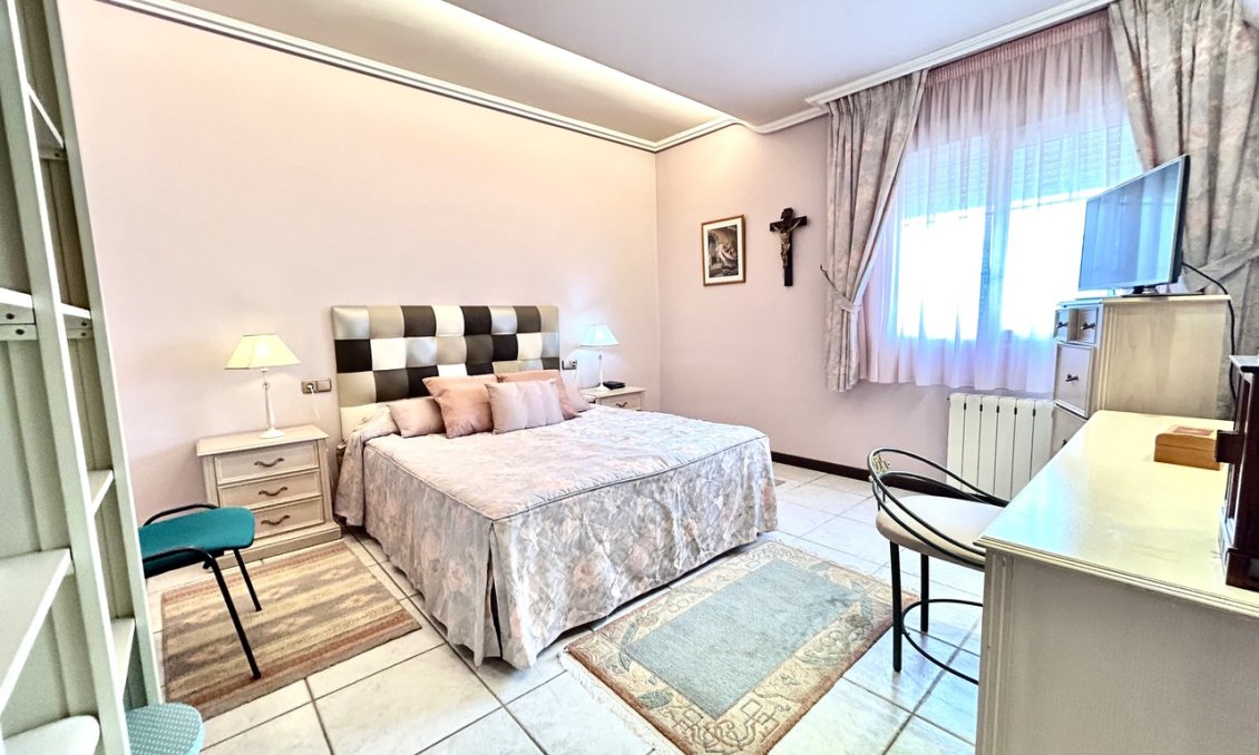 Használt Ingatlanok - Villa -
La Mata - Costa Blanca