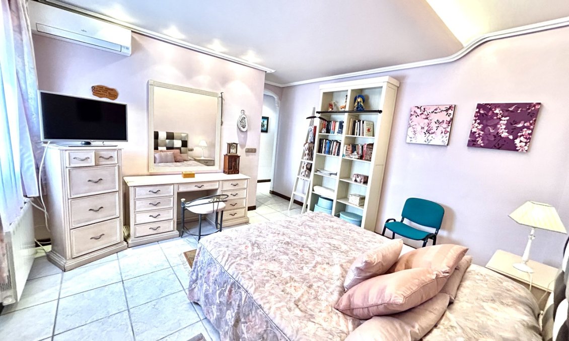 Használt Ingatlanok - Villa -
La Mata - Costa Blanca