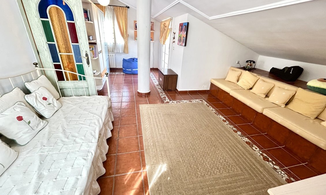 Használt Ingatlanok - Villa -
La Mata - Costa Blanca