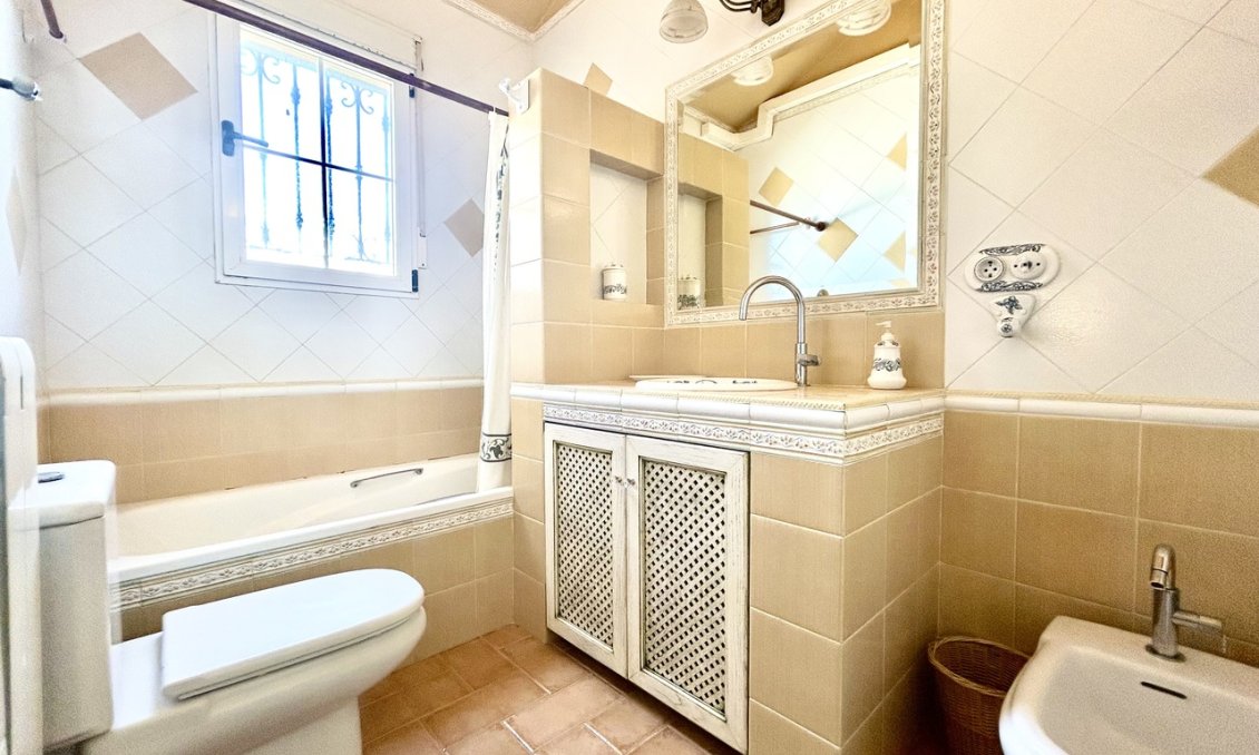 Használt Ingatlanok - Villa -
La Mata - Costa Blanca