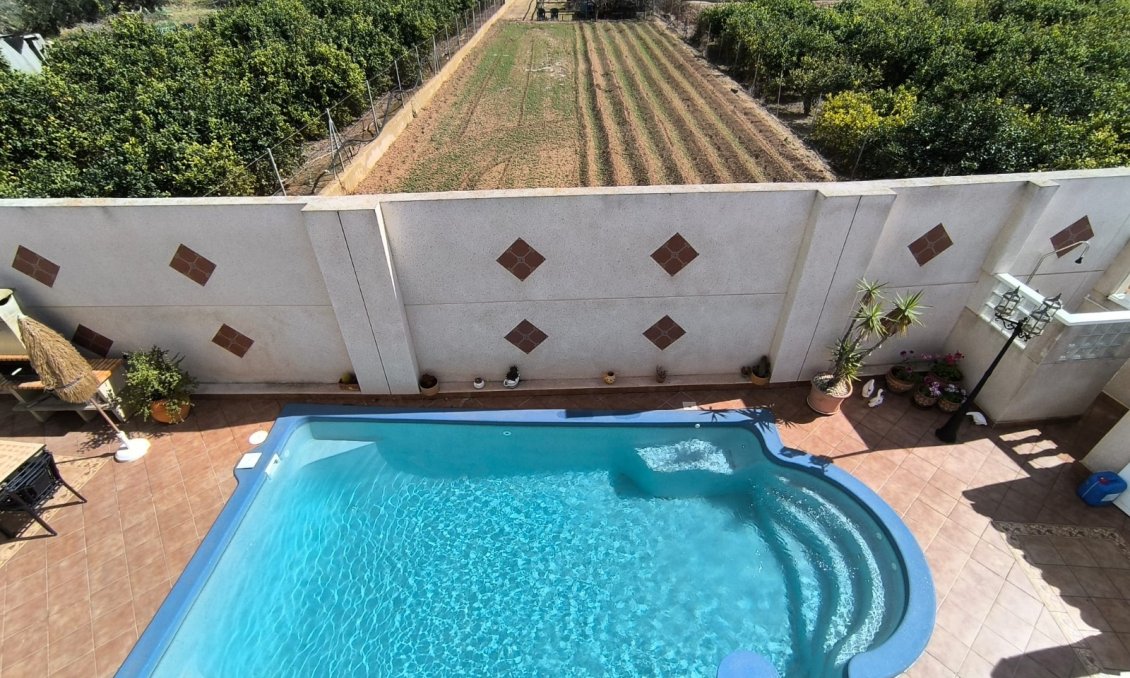 Segunda mano - Villa -
El Raso - Costa Blanca