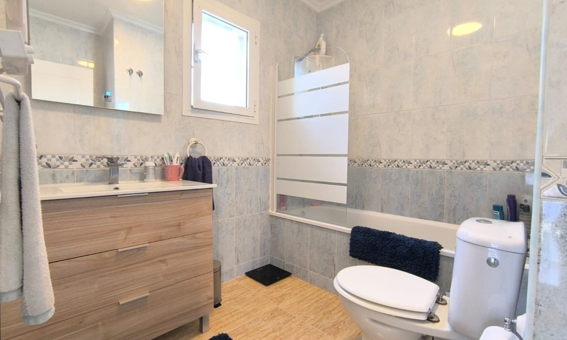 Segunda mano - Villa -
El Raso - Costa Blanca