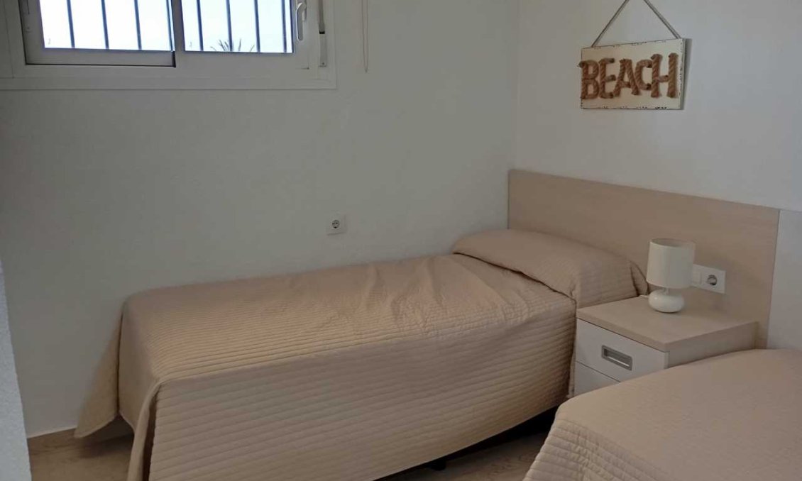 Segunda mano - Apartamento -
Mil Palmeras - Costa Blanca