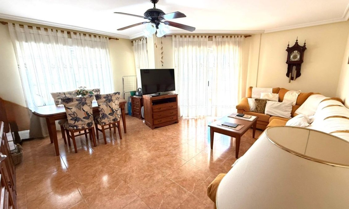 Segunda mano - Apartamento -
Torrevieja - Playa del Cura