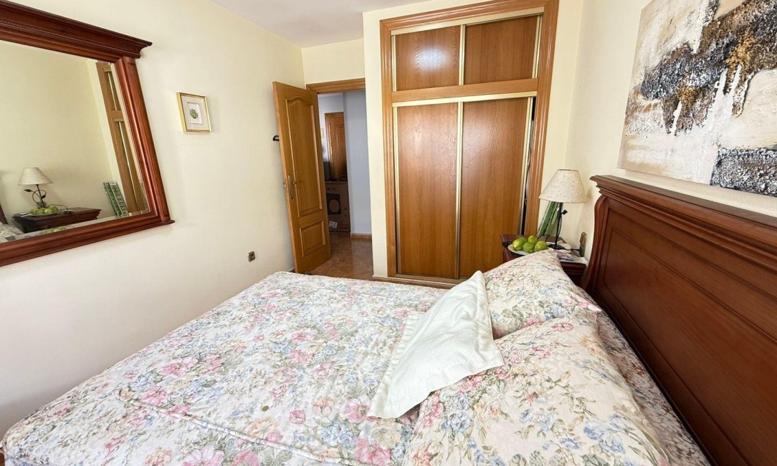 Segunda mano - Apartamento -
Torrevieja - Playa del Cura