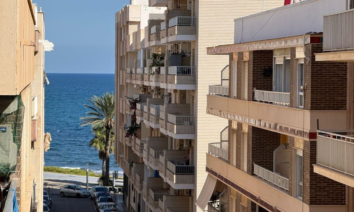 Segunda mano - Apartamento -
Torrevieja - Playa del Cura