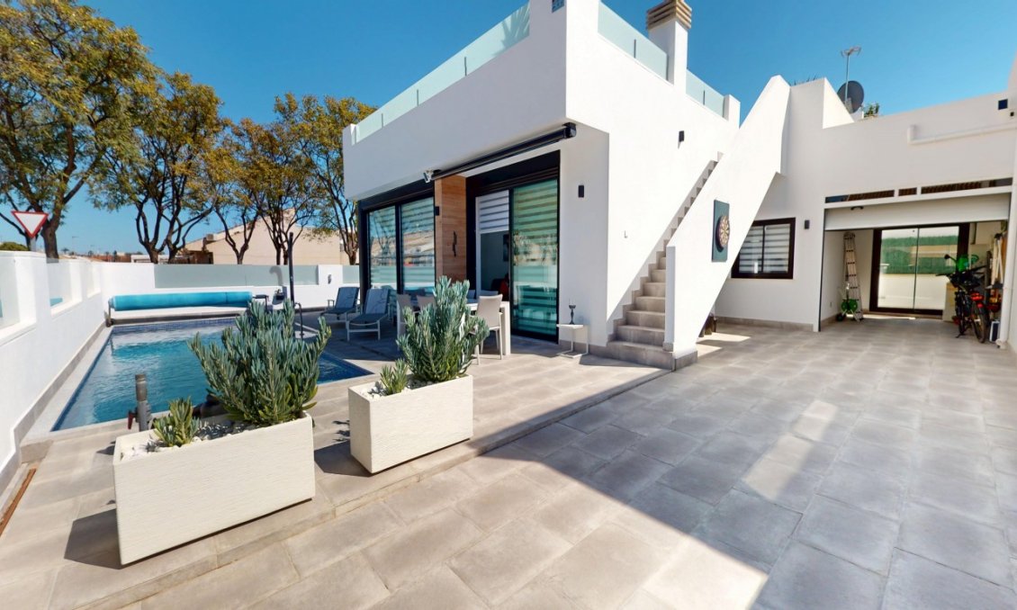 Segunda mano - Villa -
Los Alcazares - Costa Calida