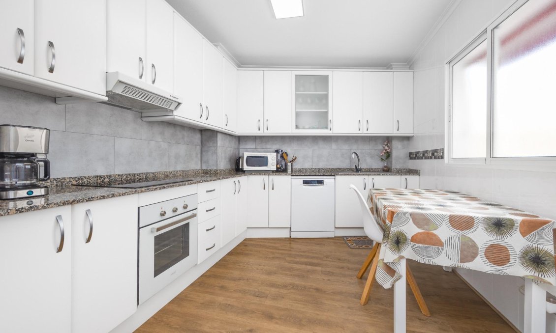 Használt Ingatlanok - Apartman -
Torrevieja - Centrum