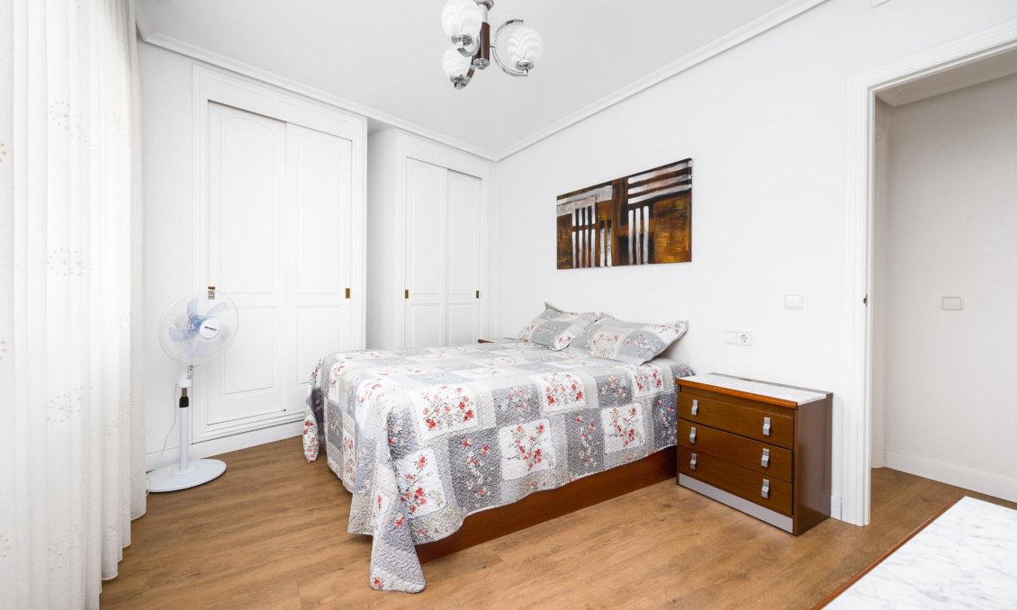 Használt Ingatlanok - Apartman -
Torrevieja - Centrum