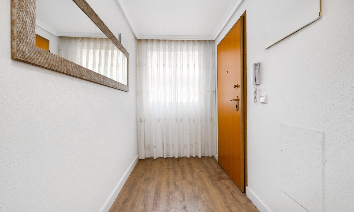 Használt Ingatlanok - Apartman -
Torrevieja - Centrum