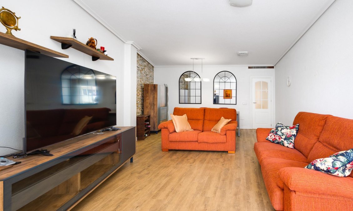 Használt Ingatlanok - Apartman -
Torrevieja - Centrum