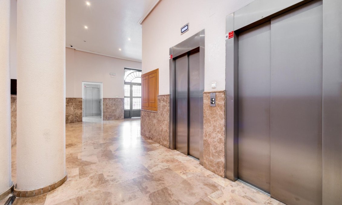 Használt Ingatlanok - Apartman -
Torrevieja - Centrum