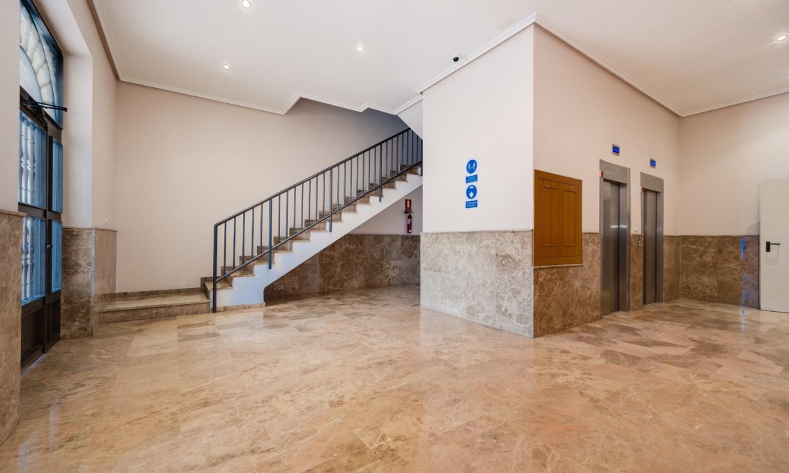 Használt Ingatlanok - Apartman -
Torrevieja - Centrum